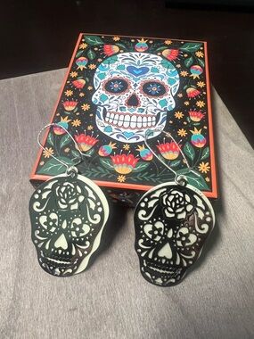 Sugar Skull Dangle Earrings with a sugar skull gift box see description